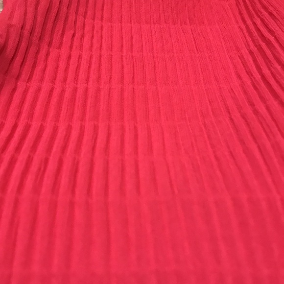 Lane Bryant cold shoulder crinkle top. 16. EUC. - Picture 2 of 7